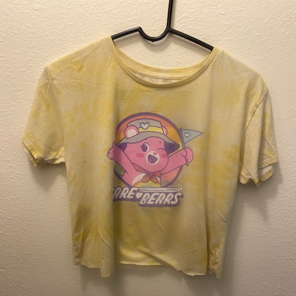I am selling this because I have not worn it in a long time